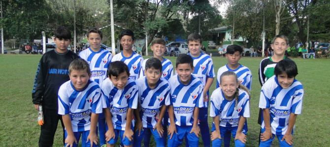 FUTEBOL DE BASE NO CAMPO DO ESCURINHO