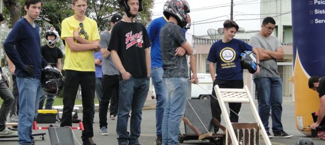 VÍDEO – IV CORRIDA DE CARRINHOS DE ROLIMÃ DA UNIGUAÇU