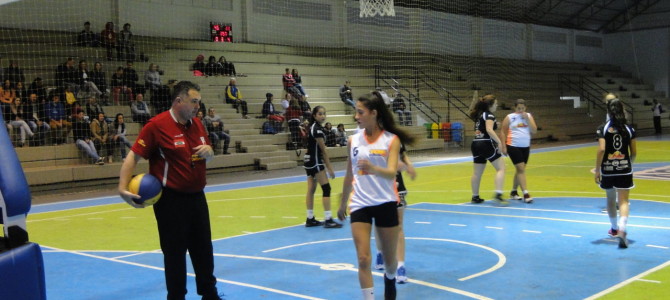 VÍDEO – BASQUETEBOL FEMININO – PORTO UNIÃO 74 X 15 CAMPOS NOVOS