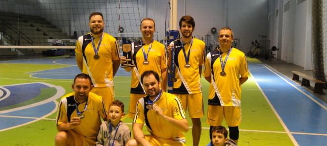 SESI – SANEPAR É BICAMPEÃ NO VOLEIBOL MASCULINO