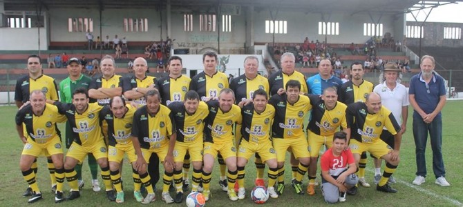 JOGO FESTIVO NO ESTÁDIO DA CAIXA D’ÁGUA