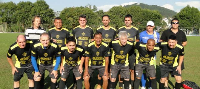 ZOOFER VENCEU O SILK UNIFORMES NO ALÇAPÃO DA VILA FAMOSA