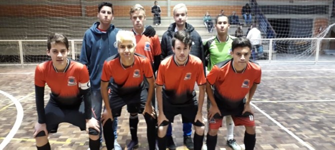 CASCUDÃO DE VENTO EM POPA