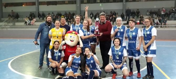 UNIGUAÇU É CAMPEÃ NO FUTSAL FEMININO