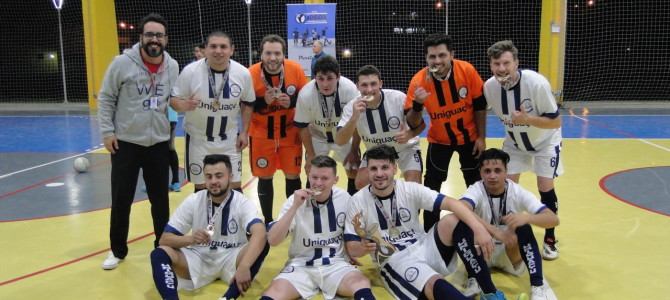 UNIGUAÇU É CAMPEÃ DOS JOGOS DOS COMERCIÁRIOS DO PARANÁ