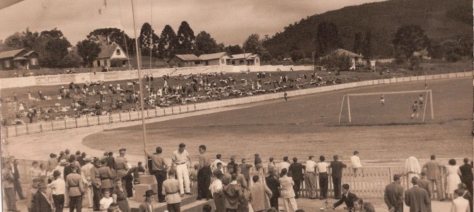 NO APAGAR DAS LUZES DO ANO DE 1951- ATLÉTICO MUNICIPAL E CAXIAS DE JOINVILLE