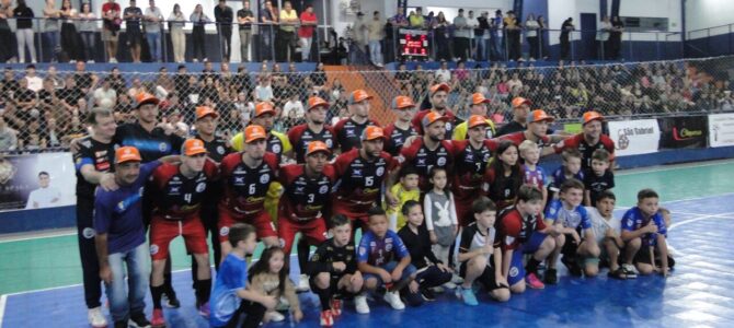 UM CONFRONTO DOS GRANDES. JOGAÇO DE FUTSAL NESTA NOITE DE SÁBADO.