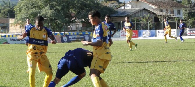 SUB 20 DA ASSOCIAÇÃO ATLÉTICA IGUAÇU FICOU NA IGUALDADE EM GUARAPUAVA.