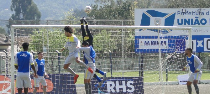 IGUAÇUZÃO – AINDA NÃO PINTOU O PRIMEIRO TRIUNFO NO PARANAENSE.