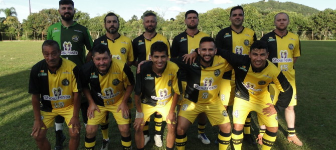 MUITOS TENTOS NO PRÉLIO ENTRE ZOOFER E IPIRANGA NO ESTÁDIO DA CAIXA D’ÁGUA EM UNIÃO DA VITÓRIA-PR