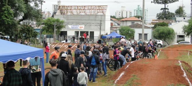 EM UNIÃO DA VITÓRIA-PR – CAMPEONATO REGIONAL DE BICICROSS.