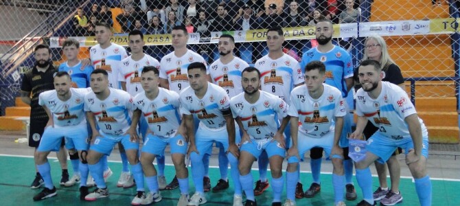 SFINGE FUTSAL, DE UNIÃO DA VITÓRIA-PR, PELEOU EM SEU REDUTO.