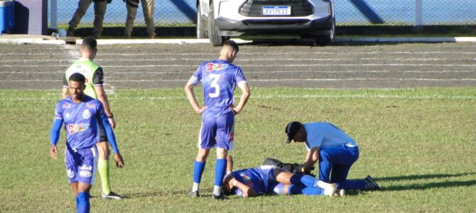 PELO CATARINENSE DE FUTEBOL PROFISSIONAL DA SÉRIE B, FUTEBOL CLUBE DO PORTO SOFREU DERROTA.