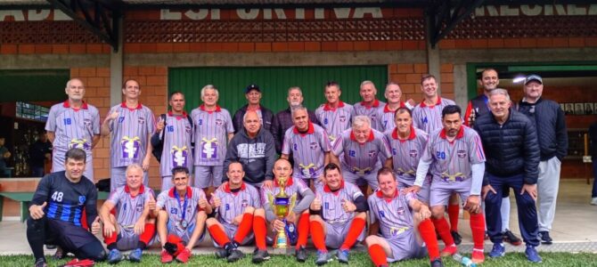 AMIGOS DA BOLA/CANOINHAS É TRICAMPEÃO DA COPA INTEGRAÇÃO EM MAFRA.