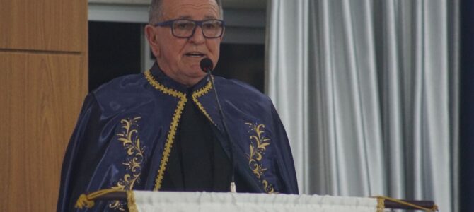 FORAM AS MÃOS DO PAPAI DO CÉU FORAM AS MÃOS DO PAPAI DO CÉU