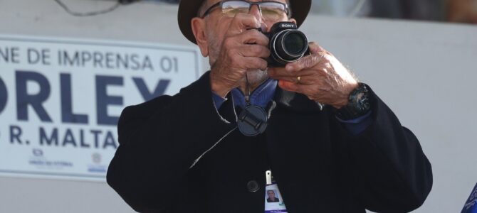 E, O CRAQUE KIKO VEIO AO MUNDO. E, O CRAQUE KIKO VEIO AO MUNDO.