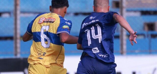 COM UMA PINTURA DE TENTO – NO NINHO DA CORUJA – A PANTERINHA AZUL DOURADA FICOU NA IGUALDADE EM IRATI COM UMA PINTURA DE TENTO – NO NINHO DA CORUJA – A PANTERINHA AZUL DOURADA FICOU NA IGUALDADE EM IRATI