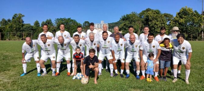 EM PRÉLIO ENCARDIDO ZOOLÓGICO DO FERROVIÁRIO TRIUNFOU EM PRÉLIO ENCARDIDO ZOOLÓGICO DO FERROVIÁRIO TRIUNFOU