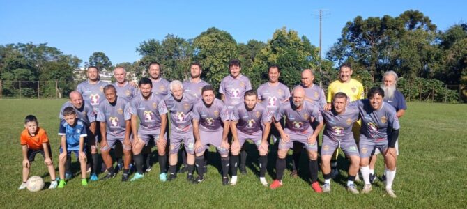 ZOOLÓGICO DO FERROVIÁRIO DERRUBA ESQUADRÃO DE NORDESTINOS.