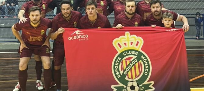 NOITE DE MUITOS TENTOS NAS FINAIS DA 3ª COPA MASTER CLINIC AABB DE FUTSAL. NOITE DE MUITOS TENTOS NAS FINAIS DA 3ª COPA MASTER CLINIC AABB DE FUTSAL.
