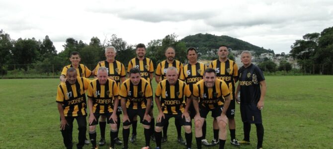 NO PRÉLIO BENEFICENTE E FESTIVO QUEM FEZ A FESTA FORAM OS VISITANTES